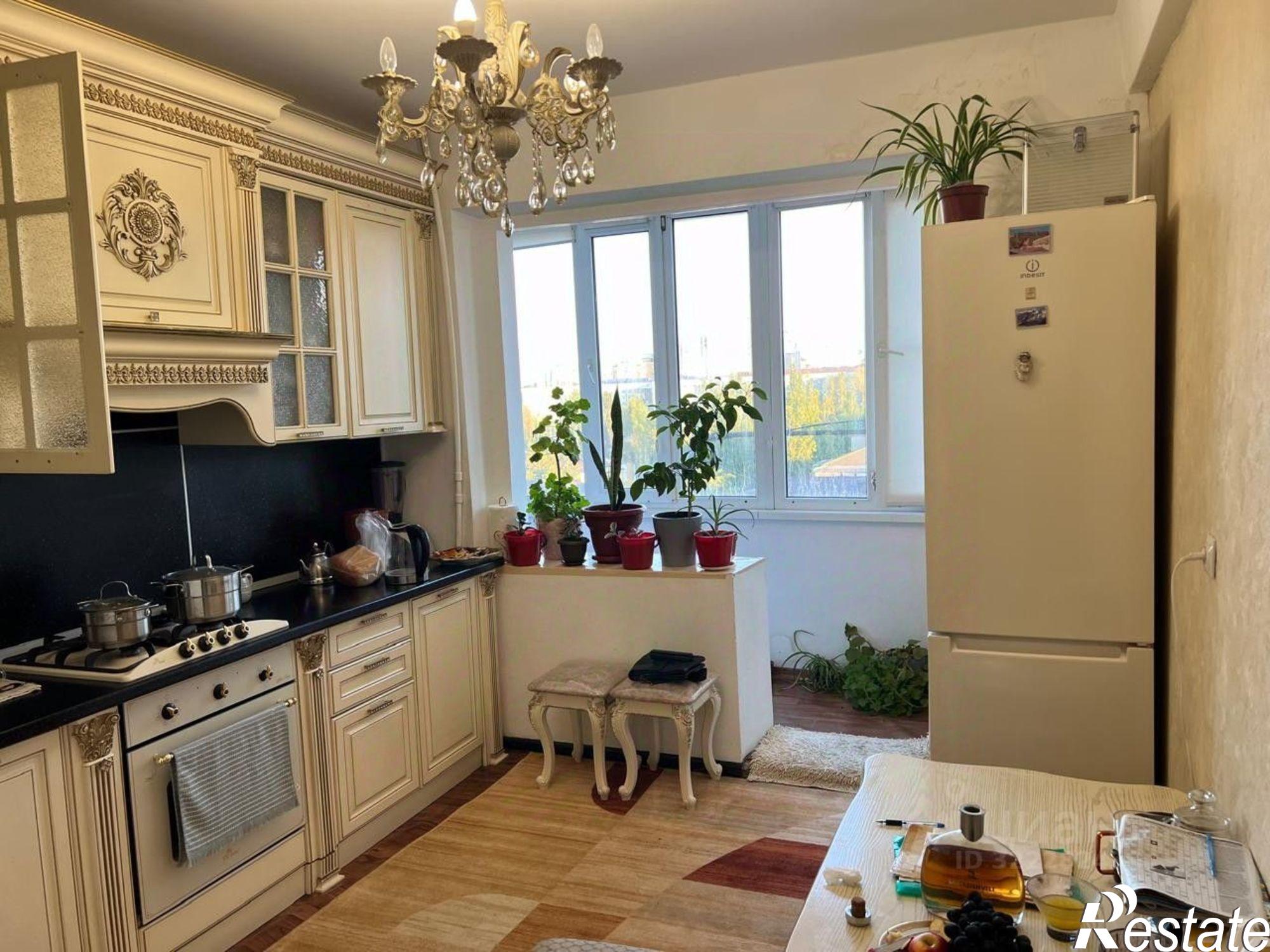 Купить квартиру за 10 000 000 рублей на Махачкала