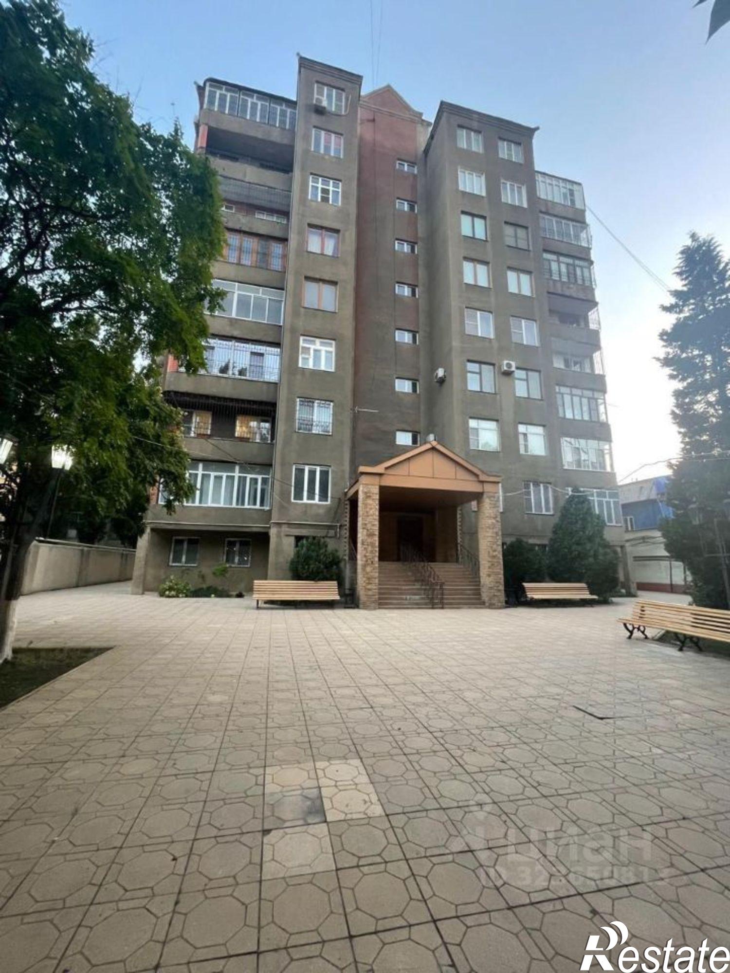 Купить квартиру за 23 500 000 рублей на Махачкала