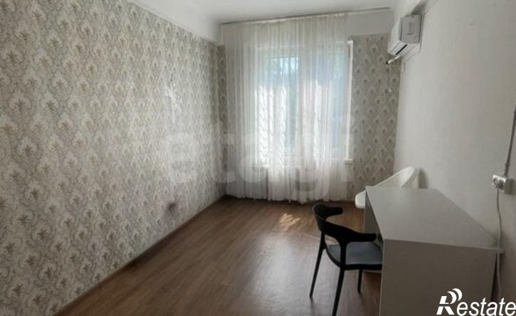 3-комн квартира Махачкала, улица Ирчи Казака, 24