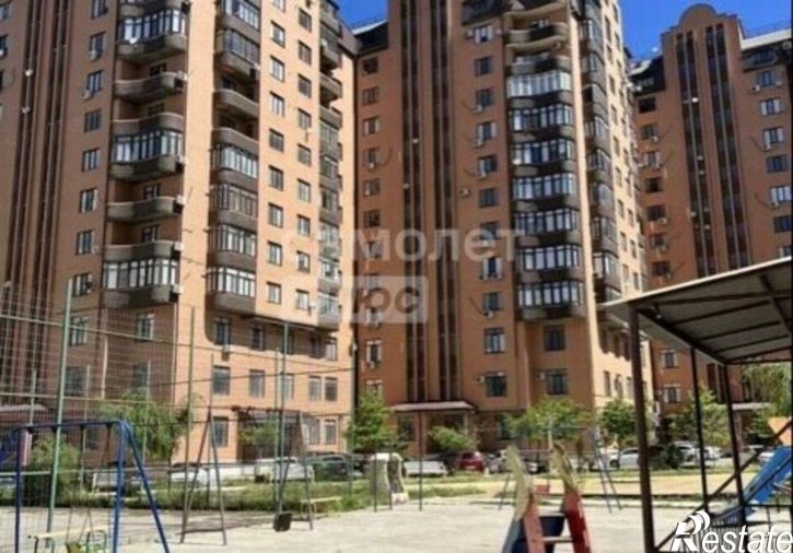 4-комн квартира Каспийск, проспект Акулиничева, 23к2