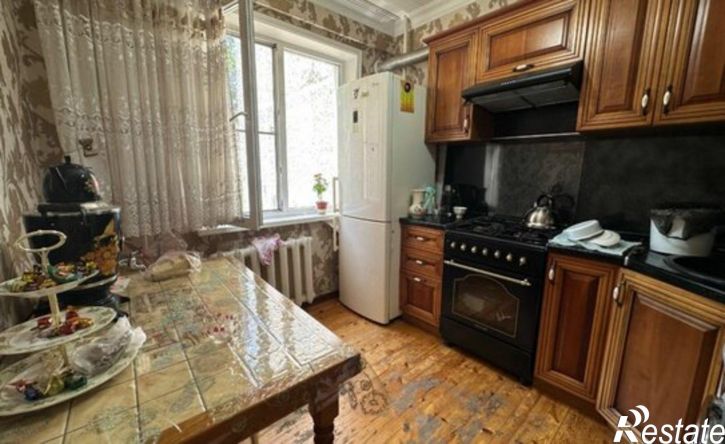 3-комн квартира Махачкала, улица Айвазовского, 8А