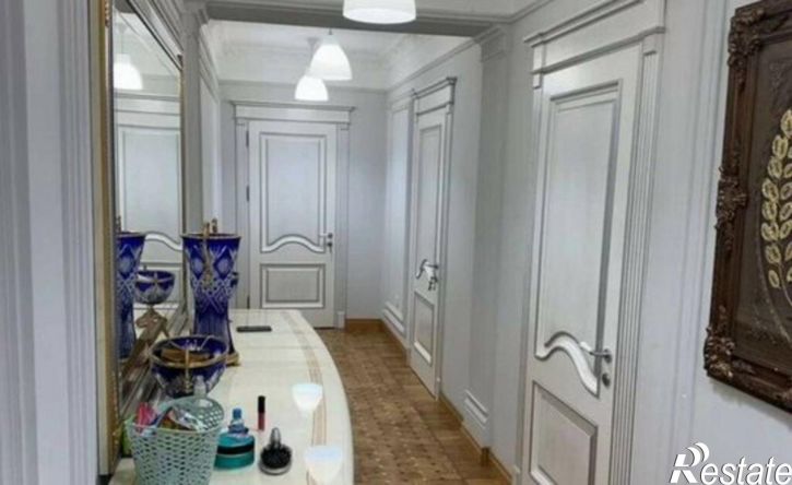 3-комн квартира Махачкала, улица Ирчи Казака, 9Б
