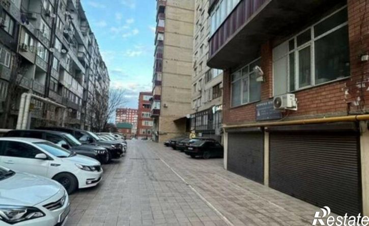 3-комн квартира Махачкала, улица Ирчи Казака, 9Б