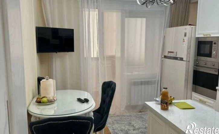 3-комн квартира Махачкала, улица Ирчи Казака, 9Б