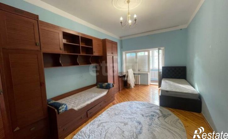 4-комн квартира Махачкала, улица Ушакова, 9