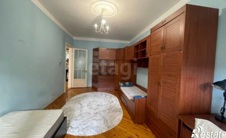 4-комн квартира Махачкала, улица Ушакова, 9