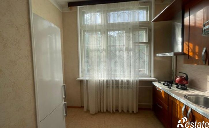 4-комн квартира Махачкала, улица Ушакова, 9