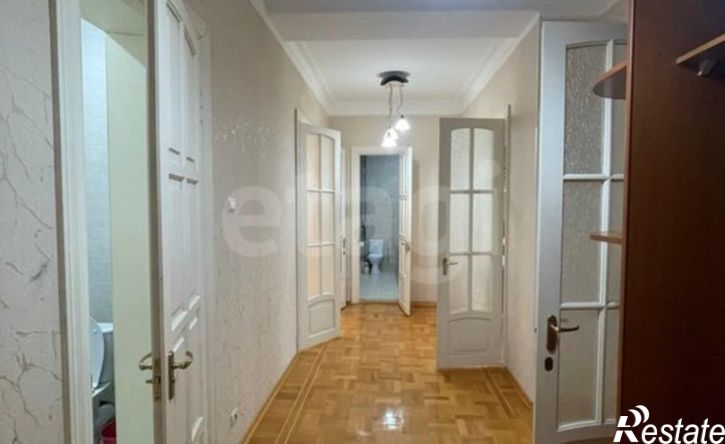 4-комн квартира Махачкала, улица Ушакова, 9