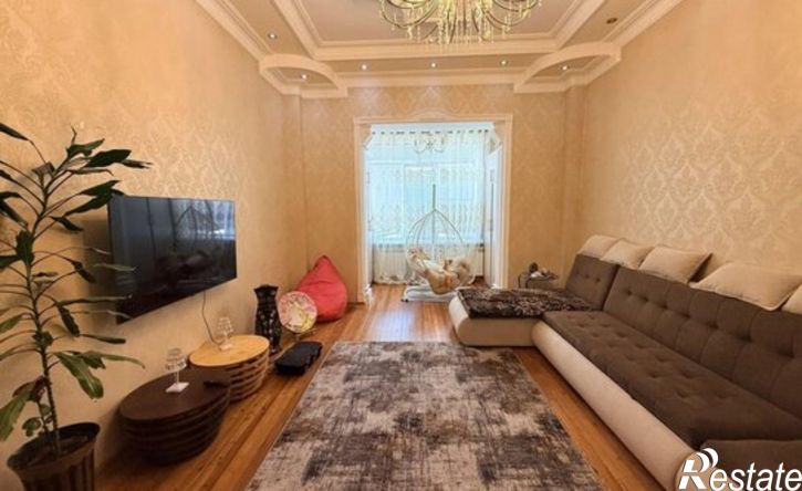 3-комн квартира Каспийск, улица Орджоникидзе, 1Е