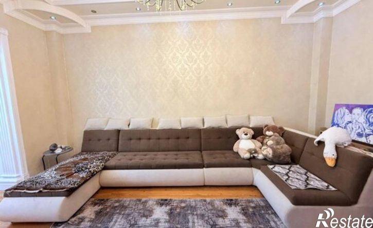 3-комн квартира Каспийск, улица Орджоникидзе, 1Е