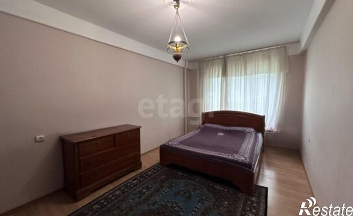5-комн квартира Махачкала, улица Ирчи Казака, 48Д