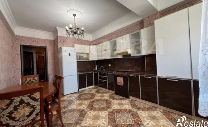 4-комн квартира Махачкала, 1-й тупик Хуршилова, 11