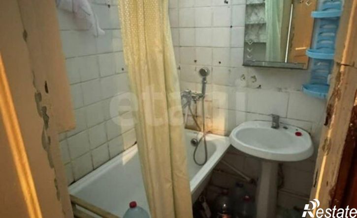4-комн квартира Буйнакск, микрорайон Дружба, 56