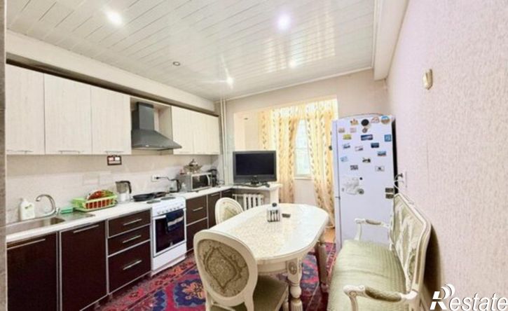 4-комн квартира Махачкала, улица Габитова, 8А