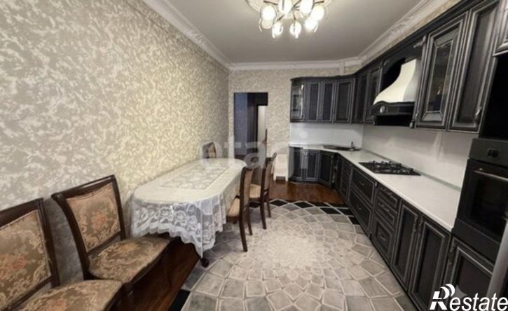 3-комн квартира Махачкала, Газопроводная улица, 8к16