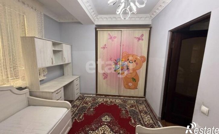 3-комн квартира Махачкала, Газопроводная улица, 8к16