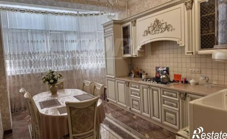3-комн квартира Каспийск, улица Алфёрова, 4