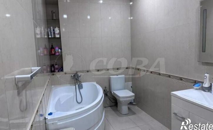 3-комн квартира Каспийск, улица Алфёрова, 4