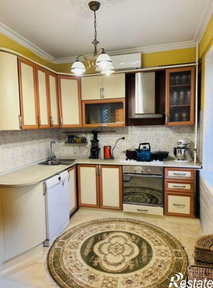 3-комн квартира Каспийск, улица Ленина, 37