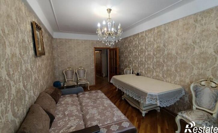 4-комн квартира Махачкала, улица Каммаева, 2А