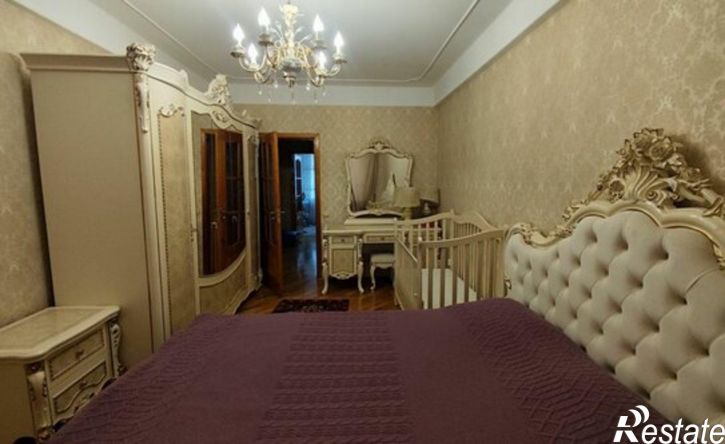 4-комн квартира Махачкала, улица Каммаева, 2А