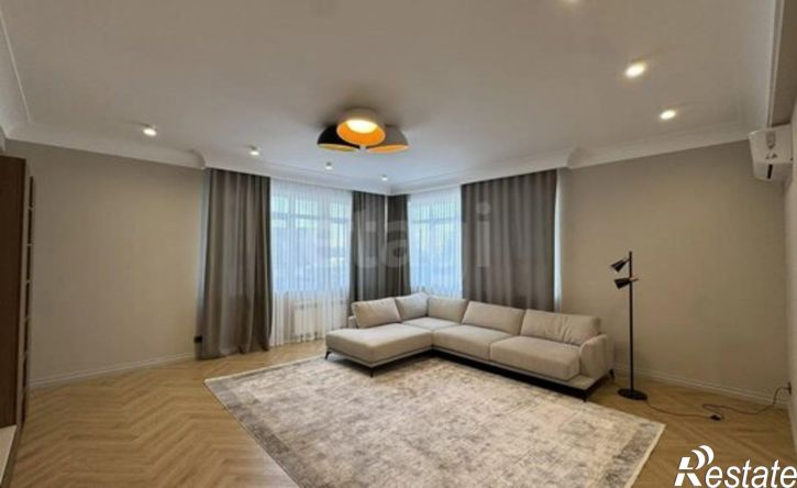 2-комн квартира Каспийск, улица М. Халилова, 44А