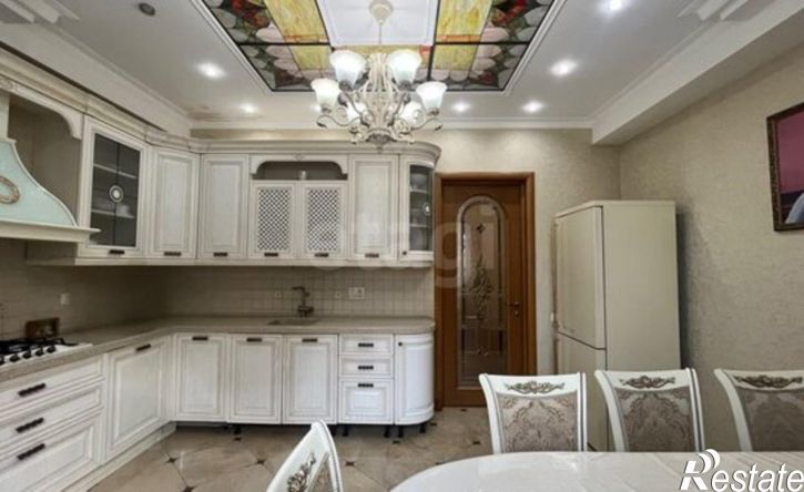4-комн квартира Махачкала, улица Захарочкина, 50