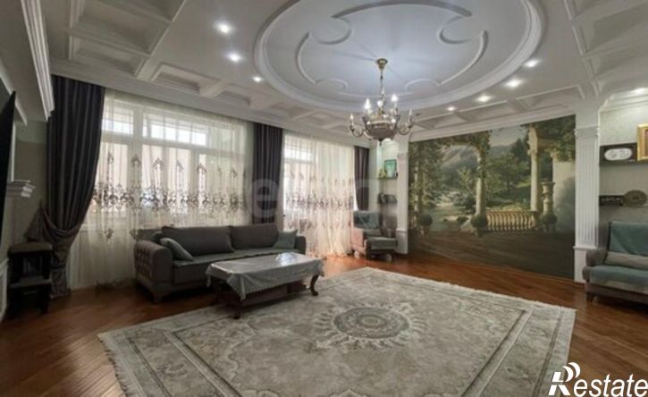 4-комн квартира Махачкала, улица Захарочкина, 50