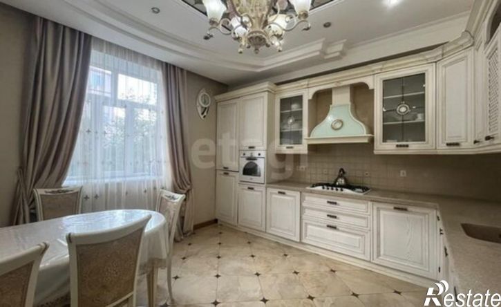 4-комн квартира Махачкала, улица Захарочкина, 50