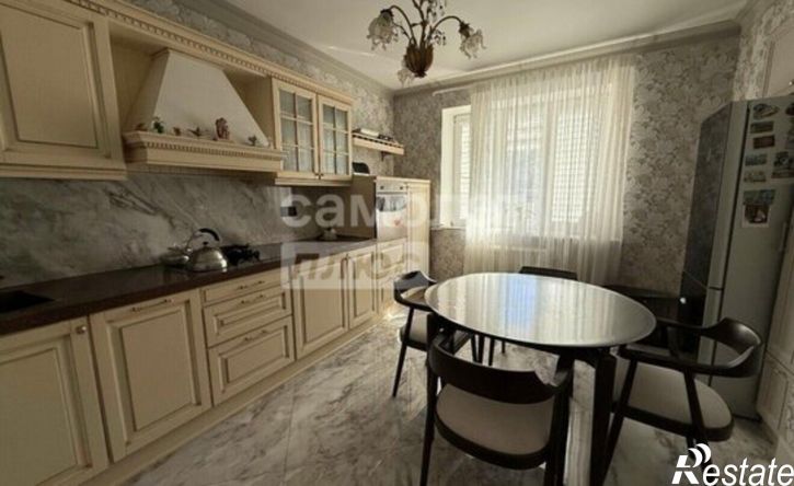 3-комн квартира Махачкала, улица Шамсулы Алиева, 5Б