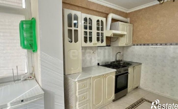 3-комн квартира Махачкала, улица Каримова, 6к2