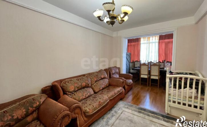 3-комн квартира Махачкала, улица Каримова, 6к2