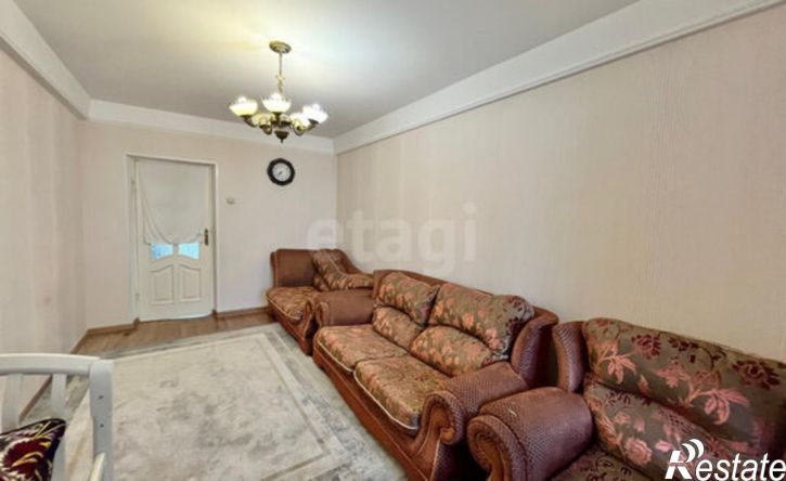 3-комн квартира Махачкала, улица Каримова, 6к2