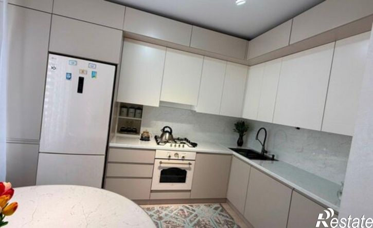 4-комн квартира Дербент, Строительная улица, 3