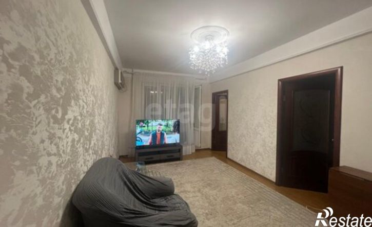 4-комн квартира Махачкала, улица Юсупа Акаева, 11