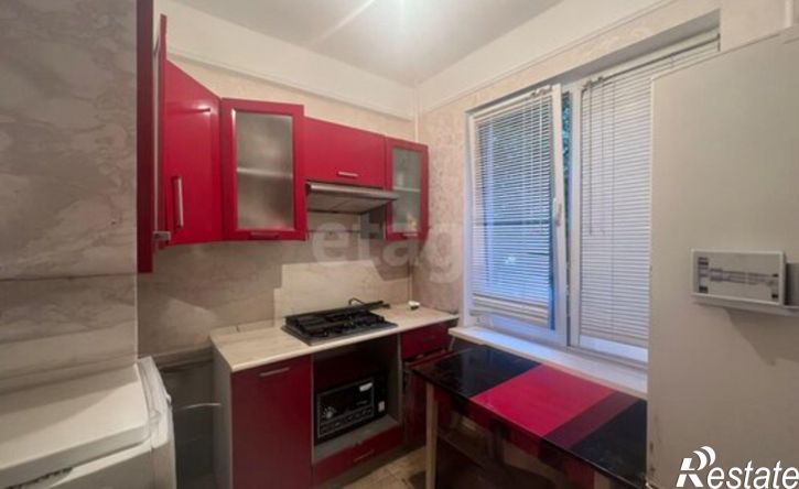 4-комн квартира Махачкала, улица Юсупа Акаева, 11