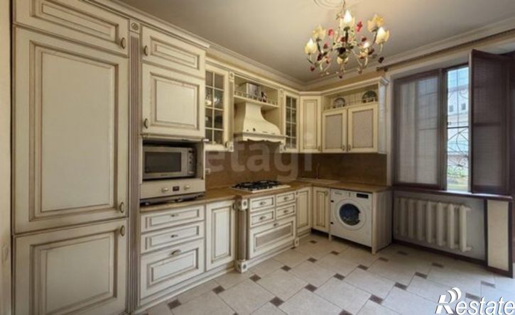 4-комн квартира Махачкала, улица Анвара Аджиева, 20
