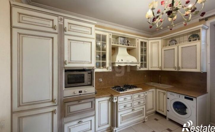 4-комн квартира Махачкала, улица Анвара Аджиева, 20