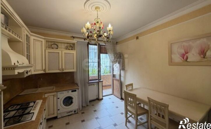 4-комн квартира Махачкала, улица Анвара Аджиева, 20