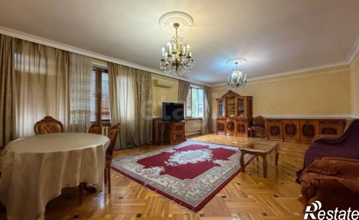 4-комн квартира Махачкала, улица Анвара Аджиева, 20