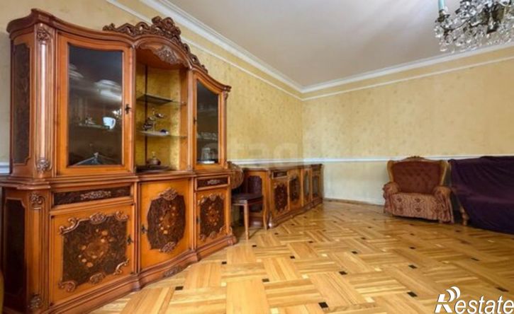 4-комн квартира Махачкала, улица Анвара Аджиева, 20